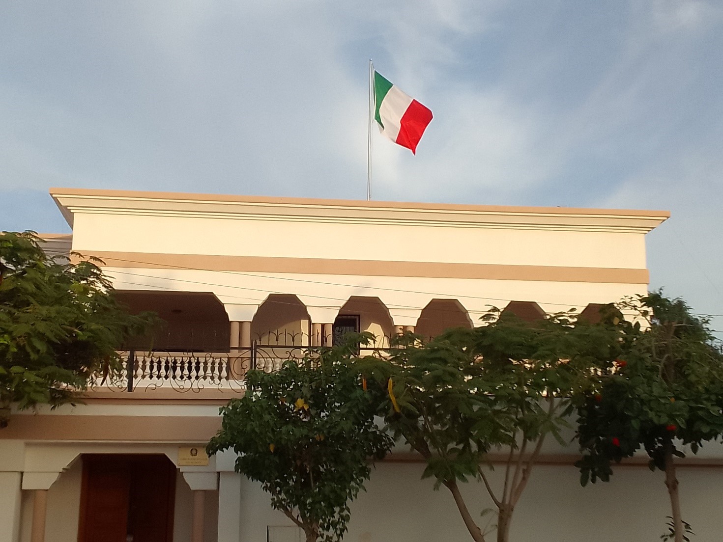 Fotografie degli esterni / Façade de l’Ambassade