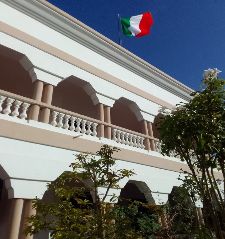 Fotografie degli esterni / Façade de l’Ambassade